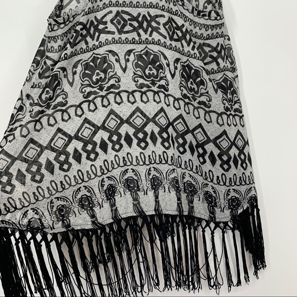 Charming Charlie Black Tribal Boho Racer Back Tassel Hem Tank Top Size XS - Picture 6 of 12